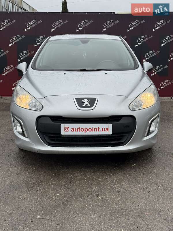 Хэтчбек Peugeot 308 2011 в Сумах