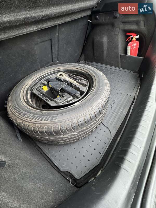 Хэтчбек Peugeot 308 2011 в Сумах