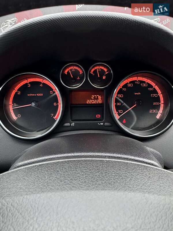 Хэтчбек Peugeot 308 2011 в Сумах