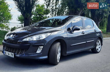 Хетчбек Peugeot 308 2008 в Дніпрі