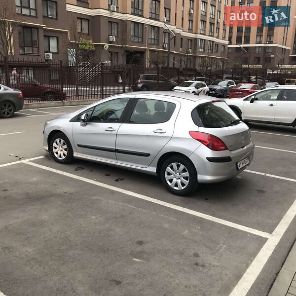 Хэтчбек Peugeot 308 2008 в Киеве