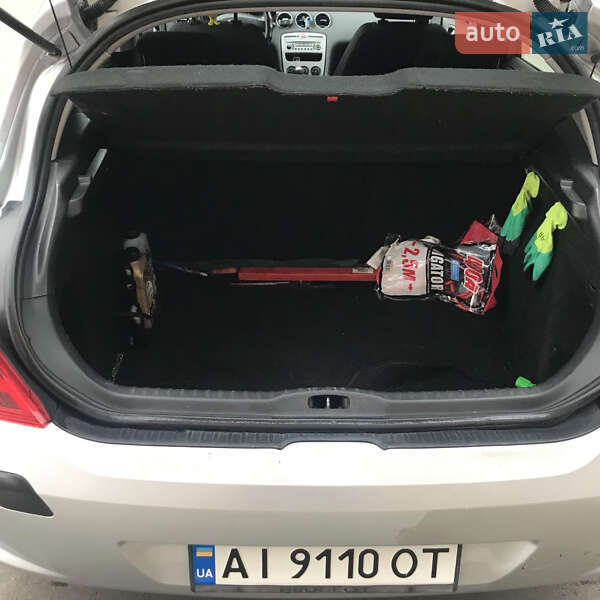 Хэтчбек Peugeot 308 2008 в Киеве