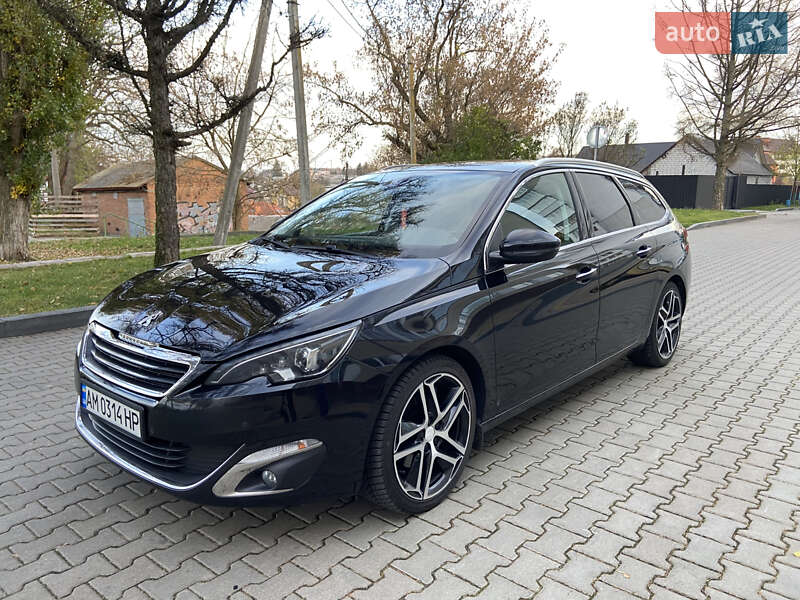 Универсал Peugeot 308 2015 в Звягеле