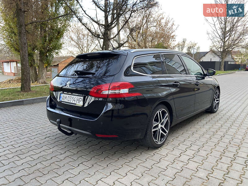 Универсал Peugeot 308 2015 в Звягеле