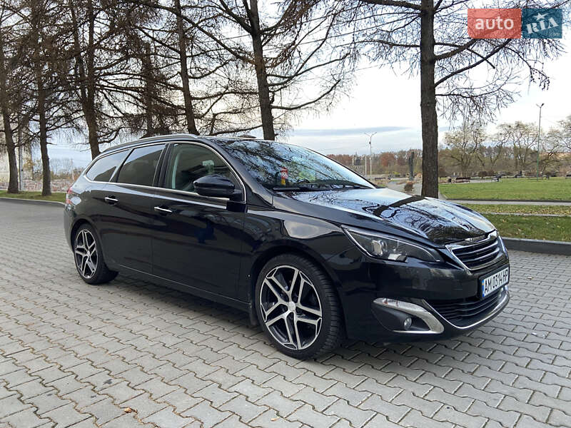 Универсал Peugeot 308 2015 в Звягеле