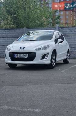 Хэтчбек Peugeot 308 2012 в Полтаве