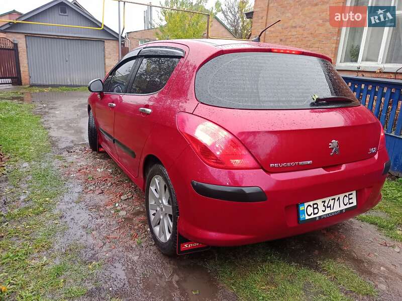 Хэтчбек Peugeot 308 2008 в Ромнах