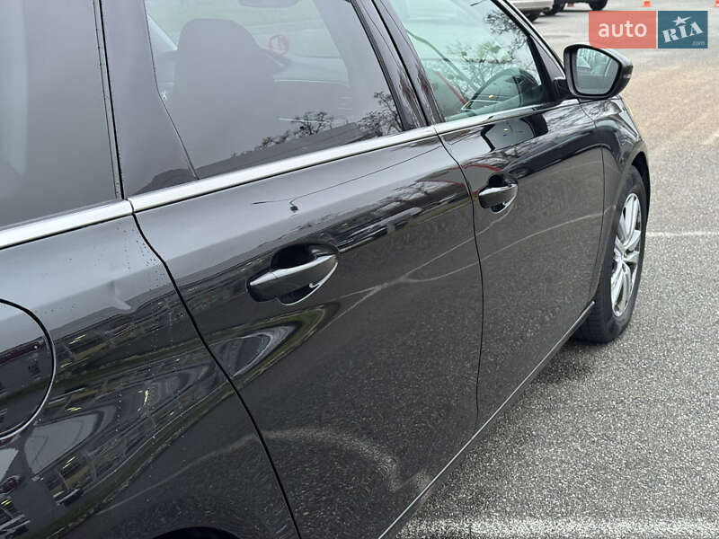 Универсал Peugeot 308 2015 в Киеве