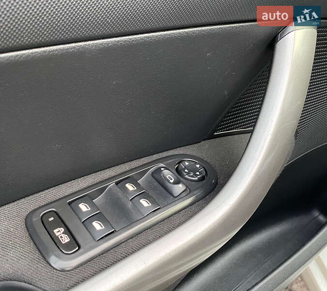 Хэтчбек Peugeot 308 2010 в Ровно