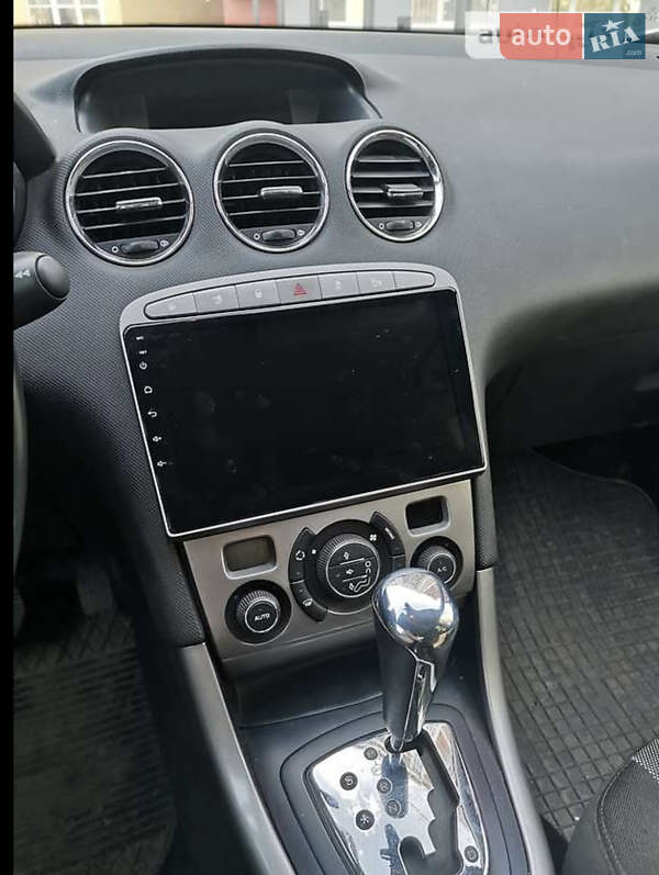 Хэтчбек Peugeot 308 2011 в Львове