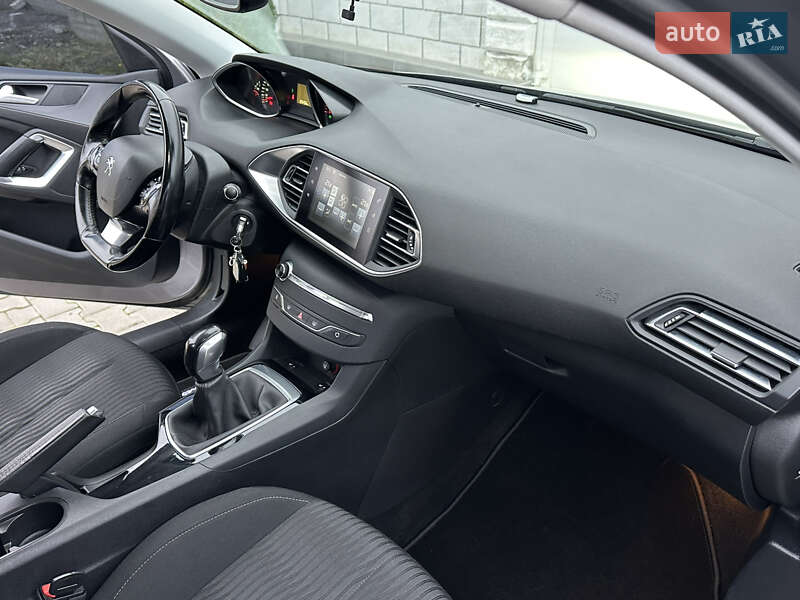 Хэтчбек Peugeot 308 2015 в Одессе фото 50 Хэтчбек Peugeot 308 2015 в Одессе