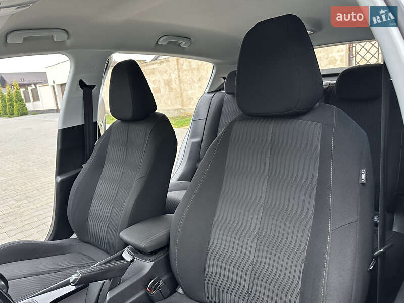 Хэтчбек Peugeot 308 2015 в Одессе фото 67 Хэтчбек Peugeot 308 2015 в Одессе