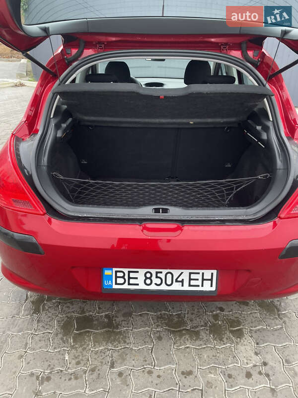 Хэтчбек Peugeot 308 2008 в Николаеве