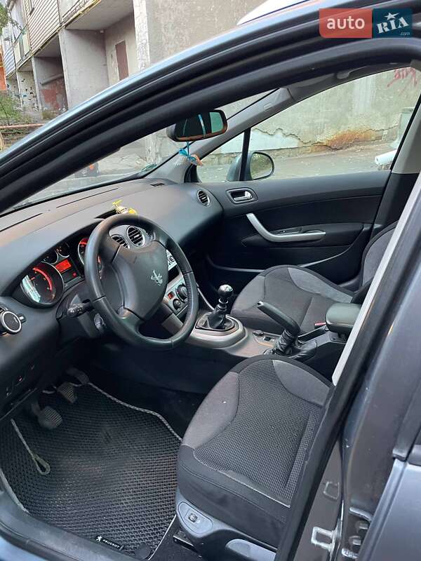 Универсал Peugeot 308 2011 в Киеве