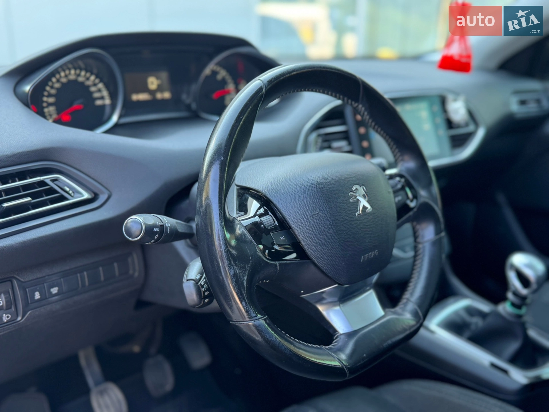 2015 Peugeot 308 - мініатюра 26
