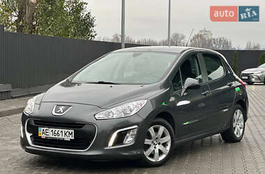 Хетчбек Peugeot 308 2012 в Дніпрі