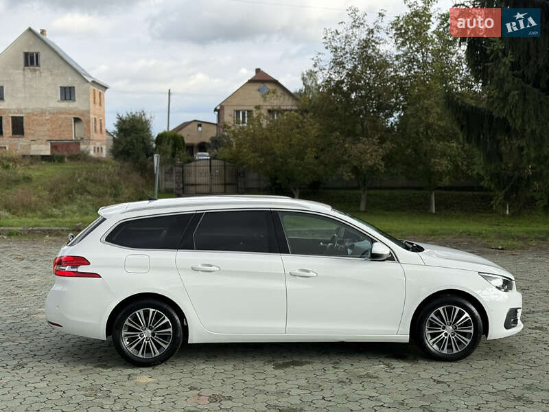 Универсал Peugeot 308 2021 в Дубно