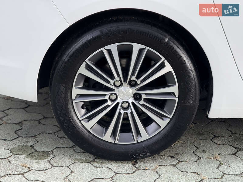 Универсал Peugeot 308 2021 в Дубно