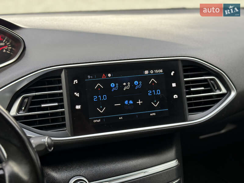 Универсал Peugeot 308 2021 в Дубно