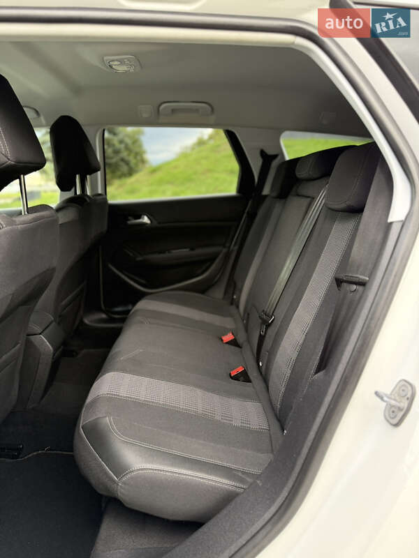 Универсал Peugeot 308 2021 в Дубно