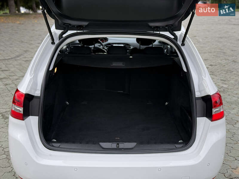 Универсал Peugeot 308 2021 в Дубно