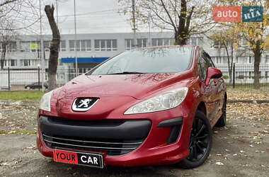 Хэтчбек Peugeot 308 2008 в Киеве