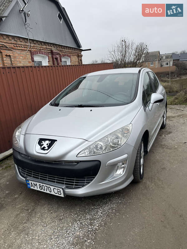 Хэтчбек Peugeot 308 2009 в Бердичеве