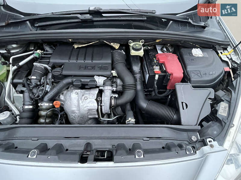 Хэтчбек Peugeot 308 2009 в Бердичеве