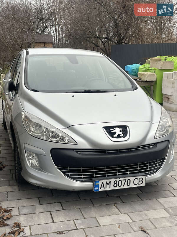 Хэтчбек Peugeot 308 2009 в Бердичеве