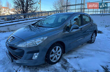 Хэтчбек Peugeot 308 2008 в Львове