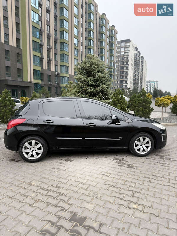 Хэтчбек Peugeot 308 2013 в Киеве фото 5 Хэтчбек Peugeot 308 2013 в Киеве