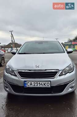 Хэтчбек Peugeot 308 2015 в Христиновке