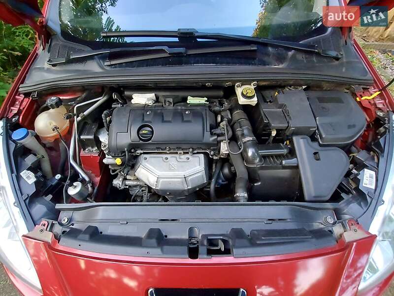 Хетчбек Peugeot 308 2012 в Львові