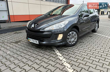 Хэтчбек Peugeot 308 2010 в Хмельницком