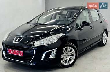 Хетчбек Peugeot 308 2011 в Стрию