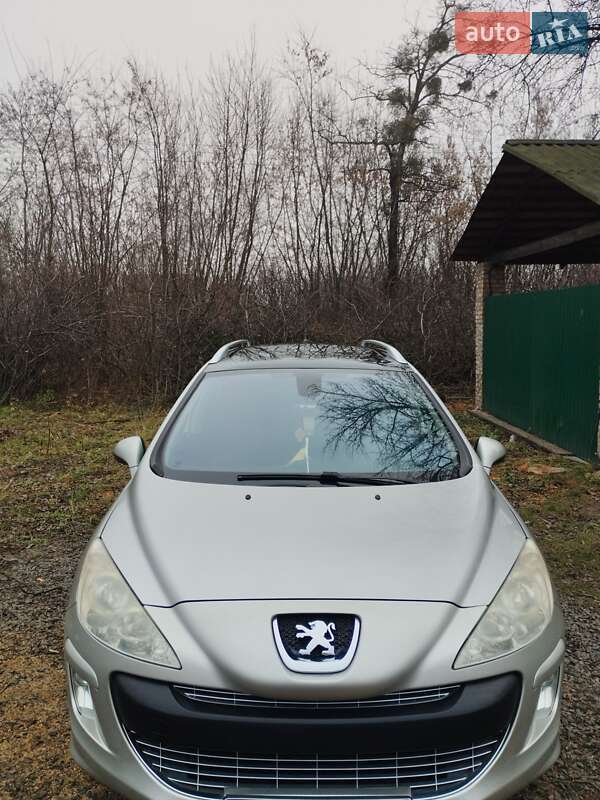 Універсал Peugeot 308 2008 в Острозі