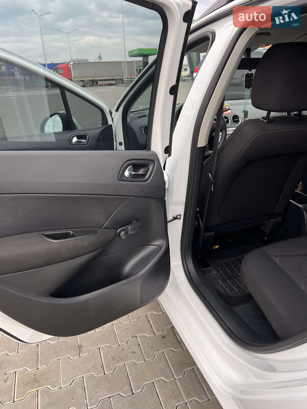 Універсал Peugeot 308 2012 в Стрию