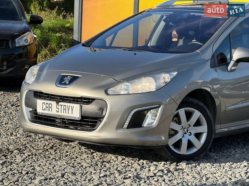 Универсал Peugeot 308 2012 в Стрые