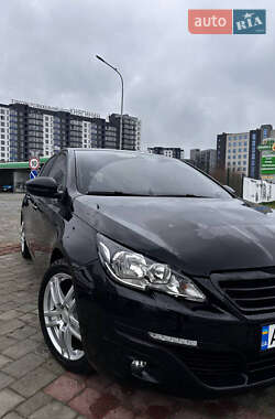 Универсал Peugeot 308 2014 в Бурштыне