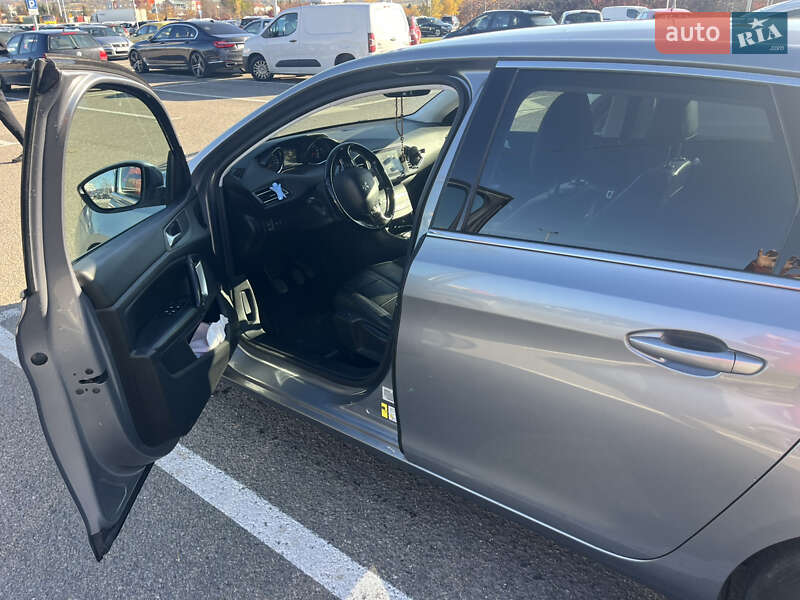 Універсал Peugeot 308 2015 в Львові