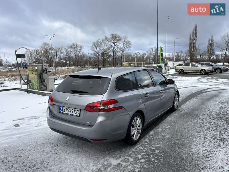 Универсал Peugeot 308 2015 в Киеве