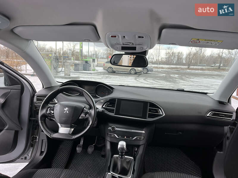 Универсал Peugeot 308 2015 в Киеве