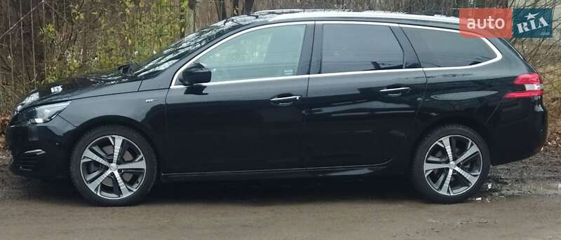 Универсал Peugeot 308 2015 в Львове