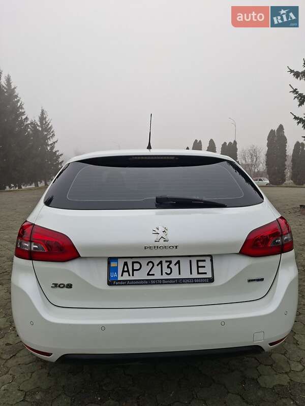 Универсал Peugeot 308 2015 в Дубно