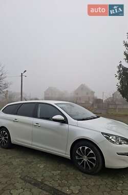 Универсал Peugeot 308 2015 в Дубно