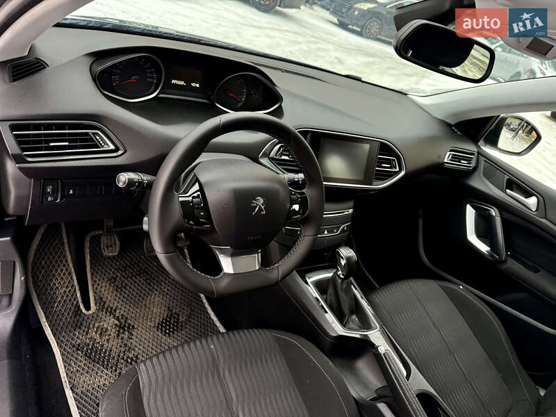 Универсал Peugeot 308 2015 в Ровно