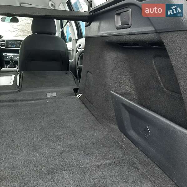 Универсал Peugeot 308 2017 в Полтаве