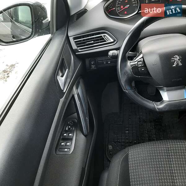 Универсал Peugeot 308 2017 в Полтаве