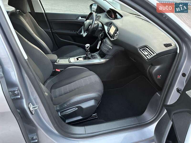 Універсал Peugeot 308 2018 в Львові