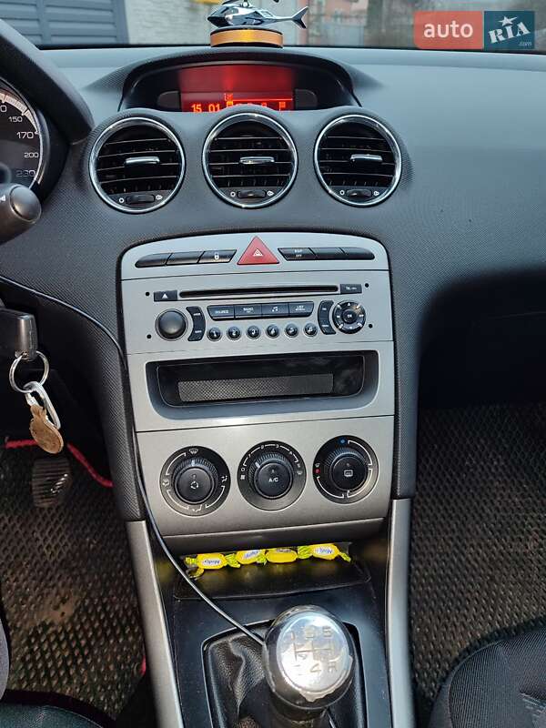 Универсал Peugeot 308 2011 в Полтаве